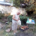Сергей Миронов Лисичанск готовит овощной шашлык